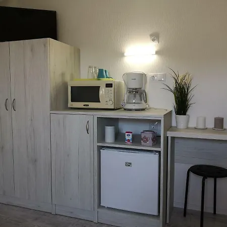 Zorka Apartman 티하니