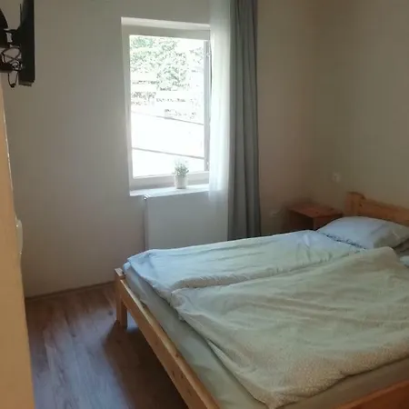 Zorka Apartman 게스트하우스 티하니