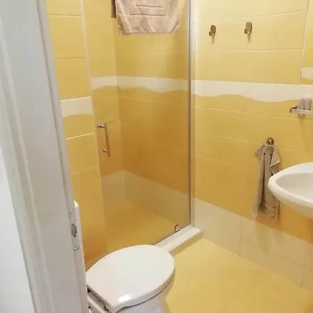 Zorka Apartman 게스트하우스 티하니